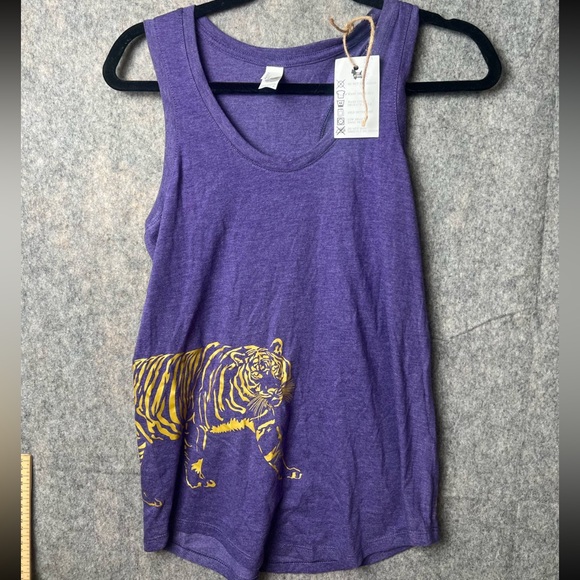 Distric Women Size Medium NWT LSU “Tiger” Purple Tank Top - Picture 1 of 6